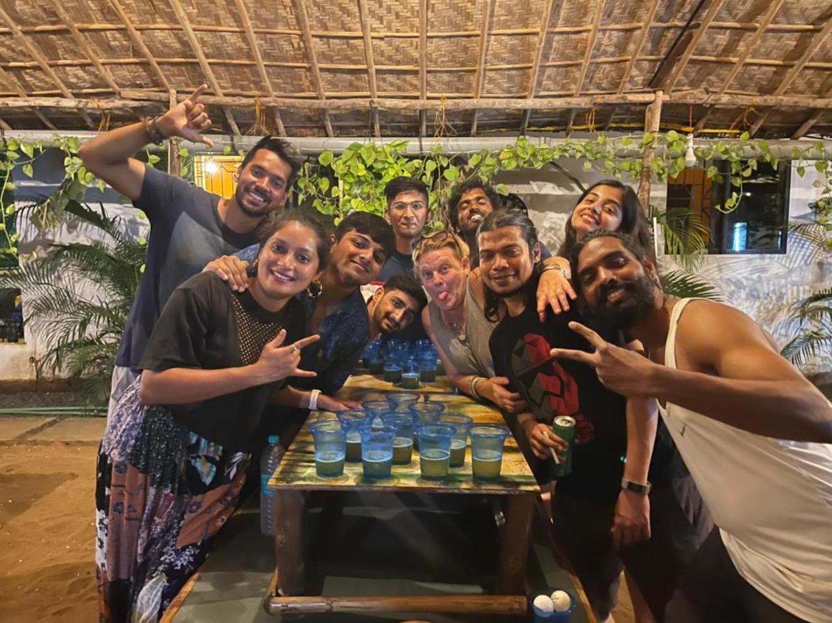 Red Monkeys Hostel Arambol Buitenkant foto
