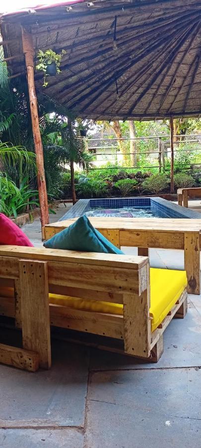 Red Monkeys Hostel Arambol Buitenkant foto