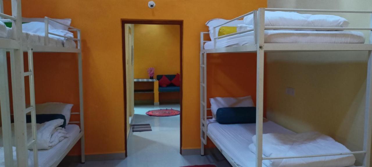 Red Monkeys Hostel Arambol Buitenkant foto