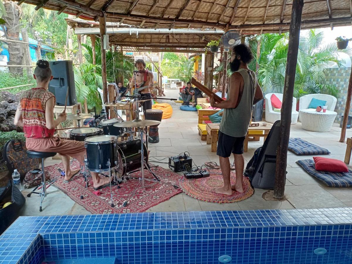 Red Monkeys Hostel Arambol Buitenkant foto