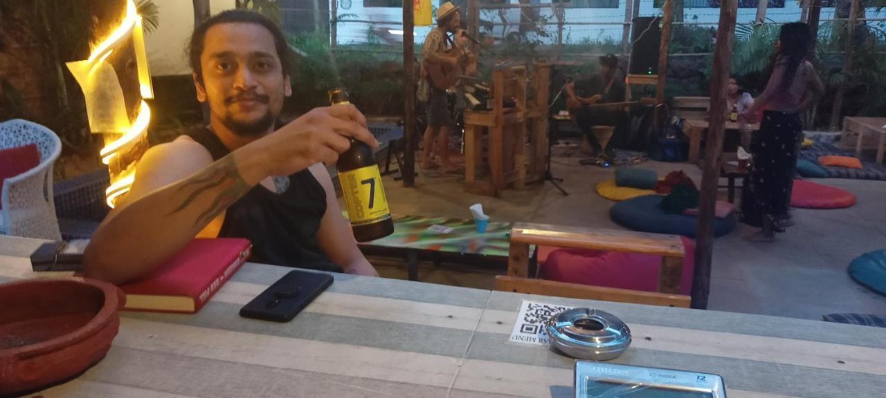 Red Monkeys Hostel Arambol Buitenkant foto