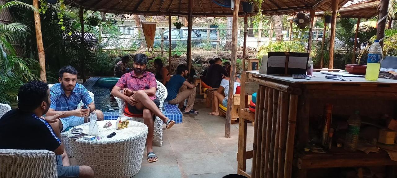Red Monkeys Hostel Arambol Buitenkant foto