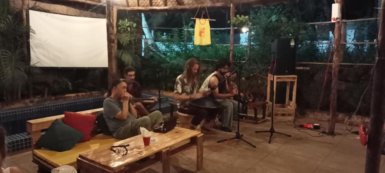 Red Monkeys Hostel Arambol Buitenkant foto