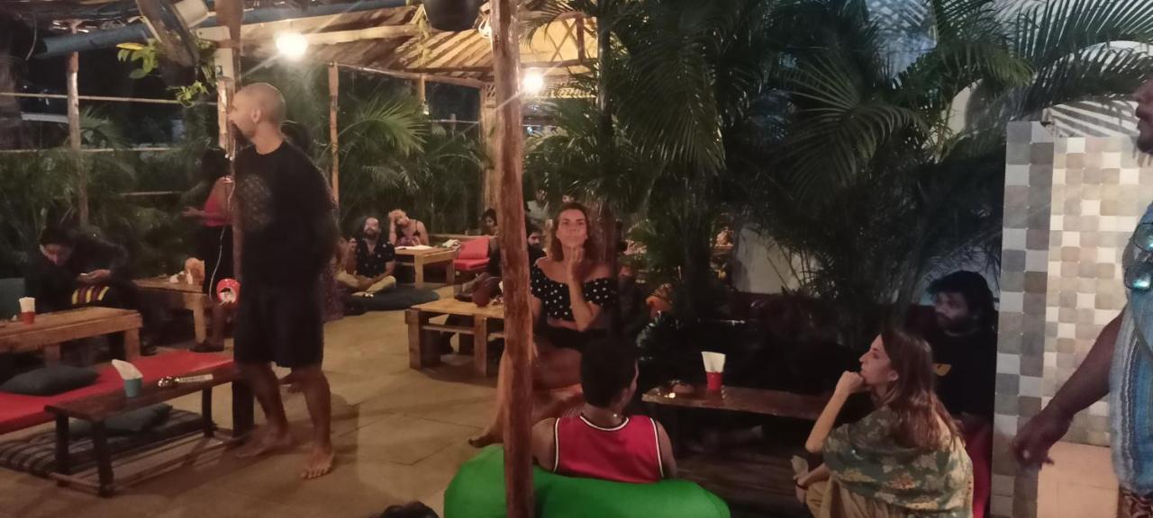 Red Monkeys Hostel Arambol Buitenkant foto