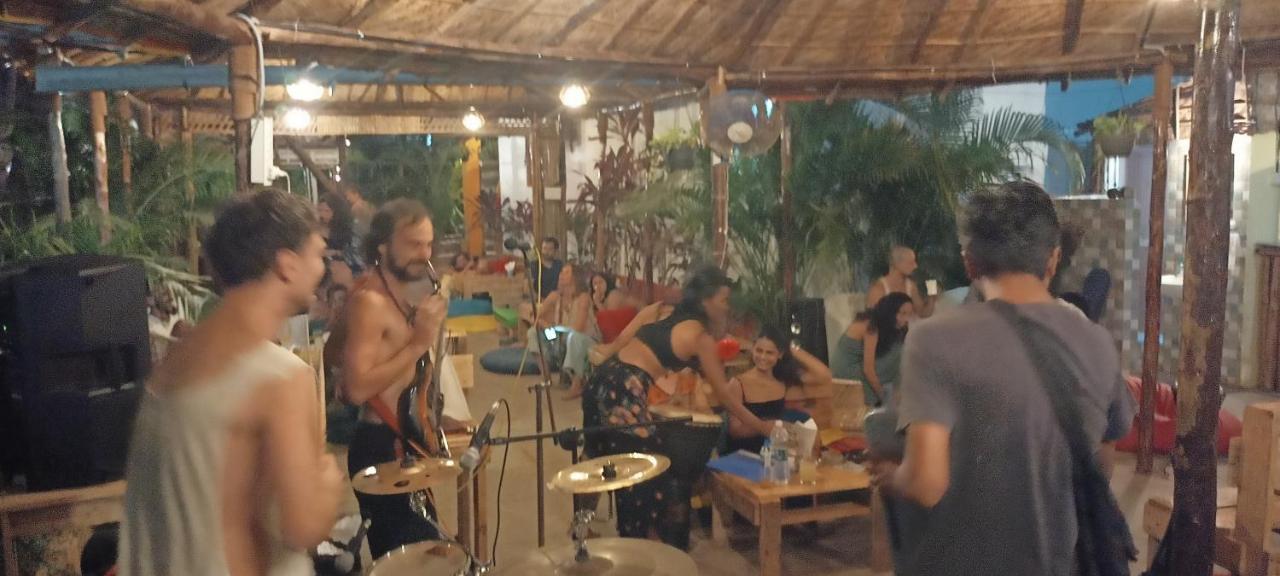 Red Monkeys Hostel Arambol Buitenkant foto