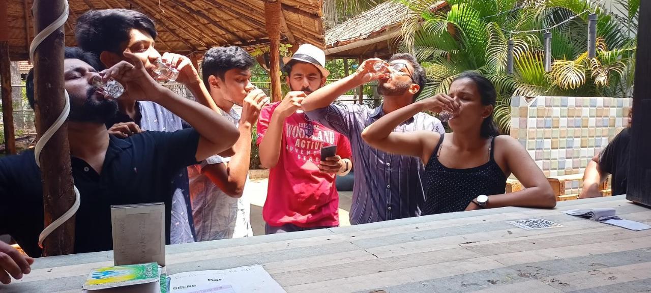 Red Monkeys Hostel Arambol Buitenkant foto