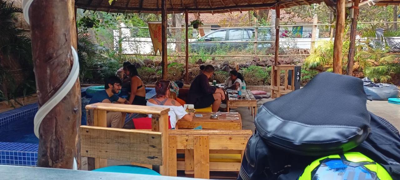 Red Monkeys Hostel Arambol Buitenkant foto