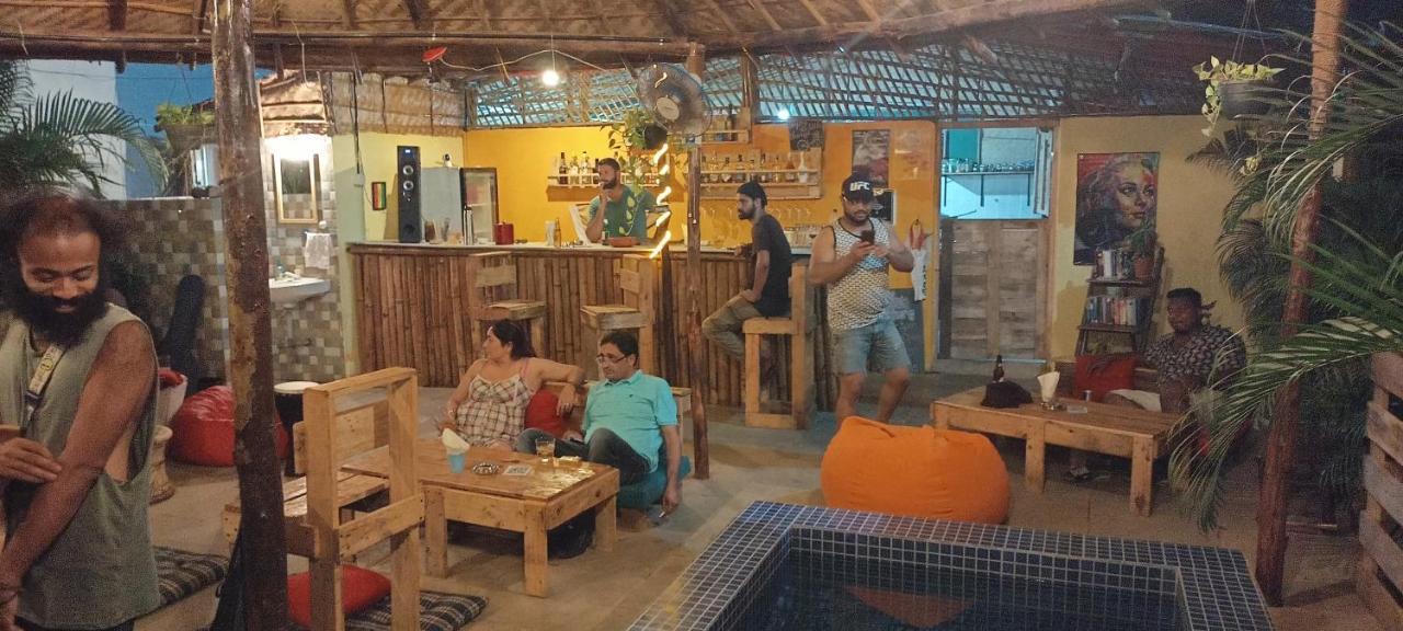 Red Monkeys Hostel Arambol Buitenkant foto