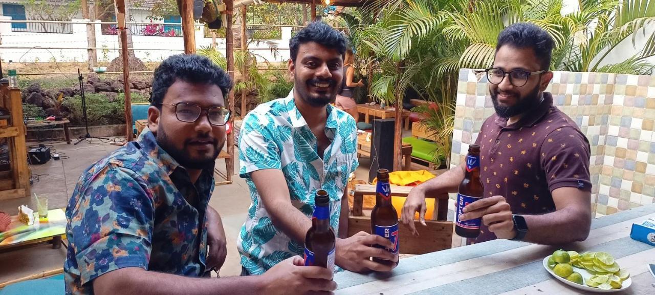 Red Monkeys Hostel Arambol Buitenkant foto